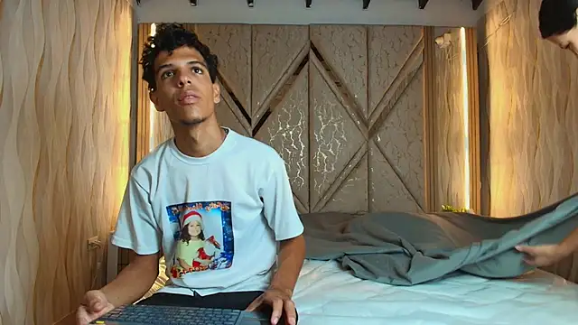 Hotcouple 222 online show from 01-18-26, 07:23