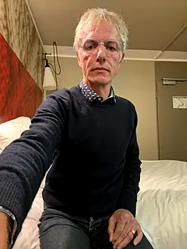 Snapshot of SexyLeon8 chatting on 09-16-25, 07:26 SexyLeon8 online show from 09-16-25, 07:26