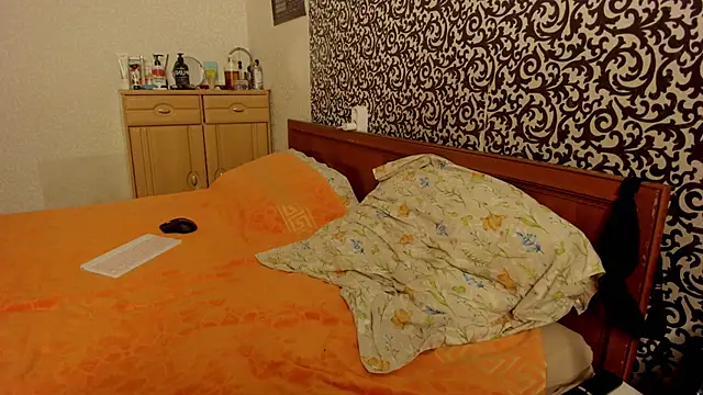 romiosabrino online show from 04-20-26, 07:04