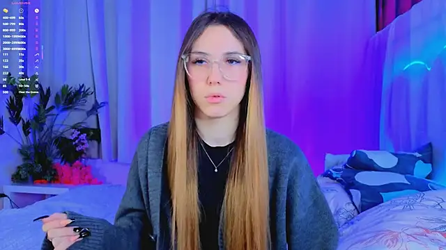 -CindyLou online show from 11-29-25, 05:21