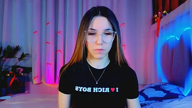 -CindyLou online show from 01-11-26, 05:01