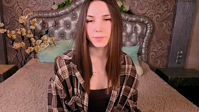 -CindyLou online show from 02-10-26, 05:11