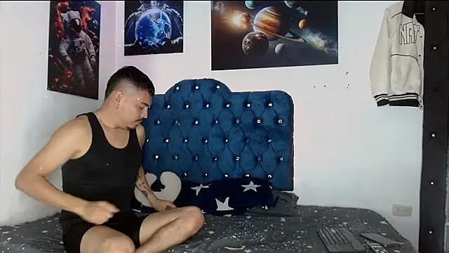 Snapshot of Arturocontreras11 chatting on 12-18-25, 08:53 Arturocontreras11 online show from 12-18-25, 08:53