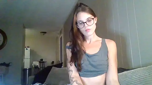 Miss honey94 online show from 10-20-25, 10:49