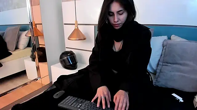 Snapshot of Ashkoreh chatting on 06-03-26, 08:14 Ashkoreh online show from 06-03-26, 08:14