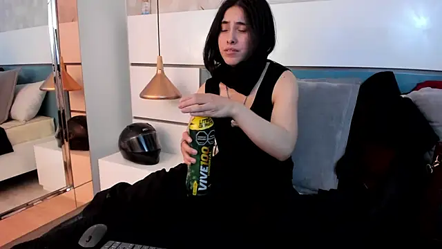 Snapshot of Ashkoreh chatting on 06-22-26, 09:01 Ashkoreh online show from 06-22-26, 09:01