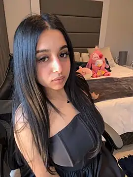 LilMisIndianx online show from 11-08-25, 10:37