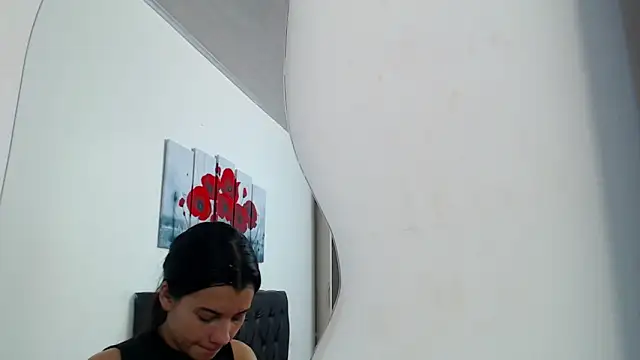 pinky f00x online show from 10-31-25, 08:21