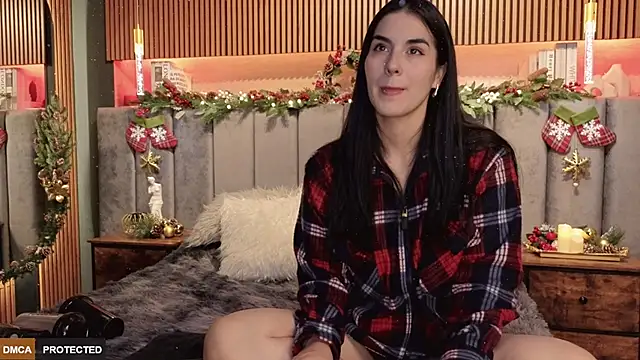 Angelina Dior online show from 12-19-25, 06:15