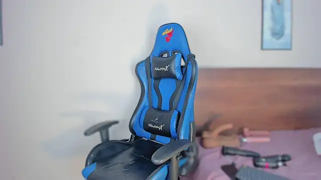 Snapshot of Niicol_Jenner chatting on 02-15-26, 04:31 Niicol Jenner online show from 02-15-26, 04:31