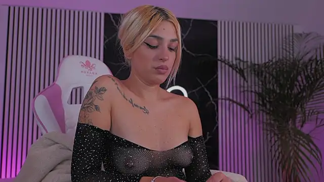 daisyblushh online show from 11-08-25, 07:34