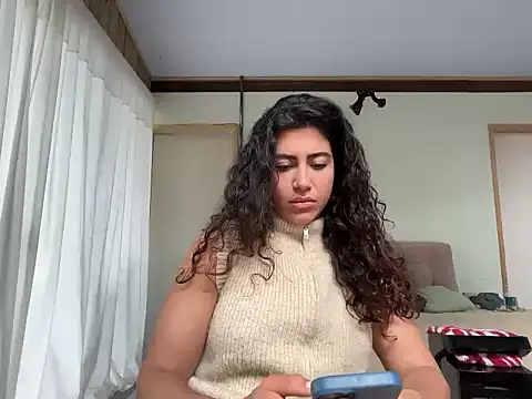 Snapshot of deusaludovica chatting on 05-30-26, 01:19 deusaludovica online show from 05-30-26, 01:19