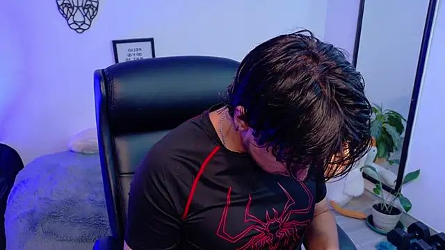 Elian savoy online show from 03-24-26, 12:43