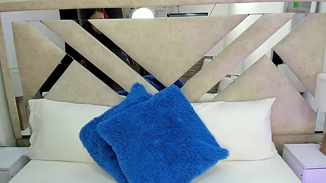 ximena vasquez8 online show from 01-10-26, 03:08