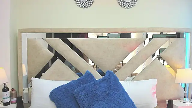 ximena vasquez8 online show from 04-07-26, 04:35