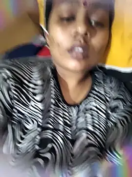 Cute Amiya online show from 10-25-25, 01:18