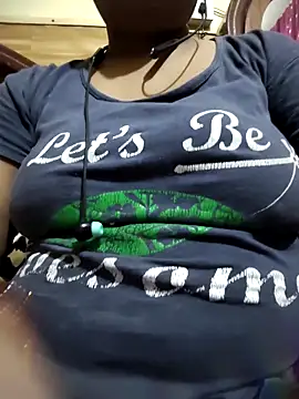 Cute Amiya online show from 10-28-25, 04:42