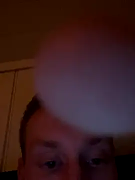 Snapshot of OddSverre chatting on 11-11-25, 05:02 OddSverre online show from 11-11-25, 05:02