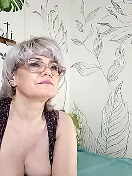 Catty Lady online show from 04-06-26, 07:26