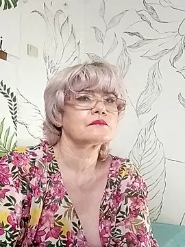 Catty Lady online show from 05-14-26, 07:09