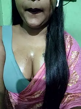 Snapshot of JIYA-04 chatting on 09-09-25, 12:48 JIYA-04 online show from 09-09-25, 12:48