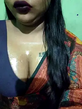 Snapshot of JIYA-04 chatting on 09-12-25, 06:24 JIYA-04 online show from 09-12-25, 06:24