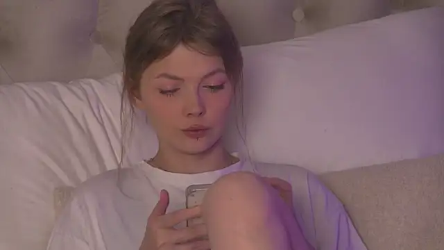 Snapshot of miamunn chatting on 06-11-26, 07:34 miamunn online show from 06-11-26, 07:34