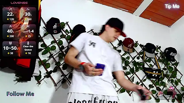 Snapshot of Themasterhades_777 chatting on 03-12-26, 01:12 Themasterhades 777 online show from 03-12-26, 01:12