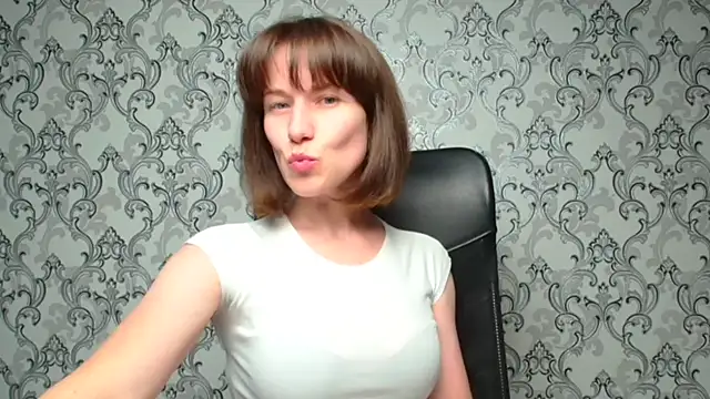 Kelly Kisss online show from 09-13-25, 11:10