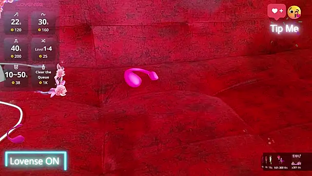 Snapshot of naomi_powel chatting on 10-31-25, 09:16 naomi powel online show from 10-31-25, 09:16