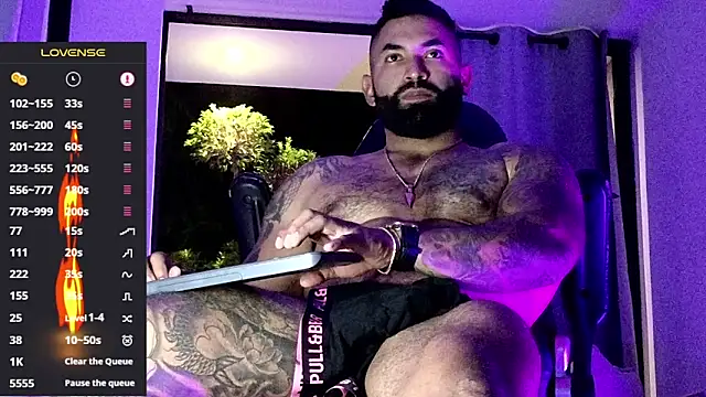 Snapshot of Max-prada chatting on 02-01-26, 02:10 Max-prada online show from 02-01-26, 02:10