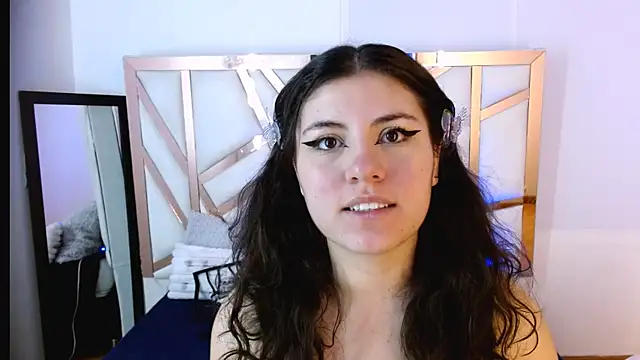 hannia baileys online show from 11-22-25, 01:26