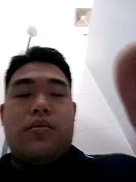 Snapshot of Bin77 chatting on 11-28-25, 01:19 Bin77 online show from 11-28-25, 01:19