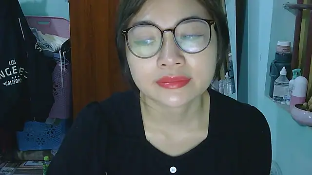 Uhem112 online show from 11-17-25, 12:49