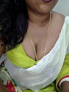 Snapshot of Anu_Reddy_10 chatting on 10-07-25, 07:49 Anu Reddy 10 online show from 10-07-25, 07:49