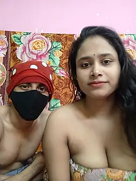 Seducing couple online show from 10-21-25, 04:24