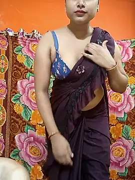 Snapshot of Seducing_couple chatting on 06-14-26, 05:26 Seducing couple online show from 06-14-26, 05:26