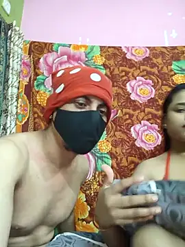 Snapshot of Seducing_couple chatting on 07-13-26, 09:45 Seducing couple online show from 07-13-26, 09:45