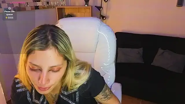 Snapshot of Jennaa_Cooper chatting on 02-05-26, 10:36 Jennaa Cooper online show from 02-05-26, 10:36