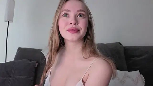 Snapshot of Anna_mileer chatting on 05-02-26, 02:16 Anna mileer online show from 05-02-26, 02:16