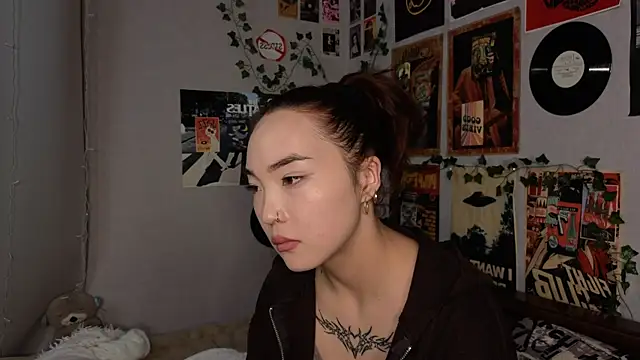 OdetteBiddy online show from 11-29-25, 08:23