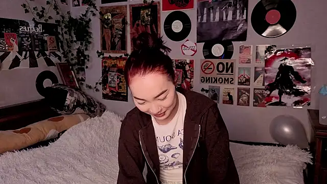 OdetteBiddy online show from 02-22-26, 08:07