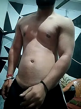 Kartikkartik8595 online show from 11-17-25, 09:42