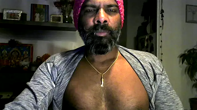 Snapshot of frenchblackc31 chatting on 01-18-26, 06:28 frenchblackc31 online show from 01-18-26, 06:28