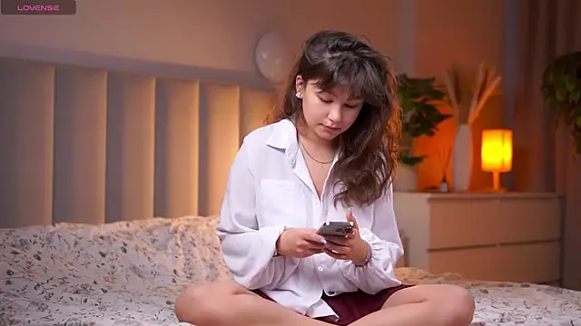 Julia PR0 online show from 11-26-25, 06:25