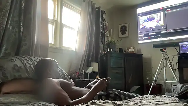 sexyred77713 online show from 02-11-26, 09:31