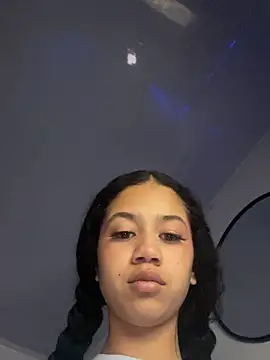 jadee8 online show from 04-18-26, 12:25