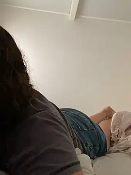 Snapshot of Solangerulo_ chatting on 02-26-26, 01:32 Solangerulo online show from 02-26-26, 01:32