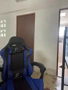 Snapshot of siilvestremx chatting on 10-28-25, 06:43 siilvestremx online show from 10-28-25, 06:43