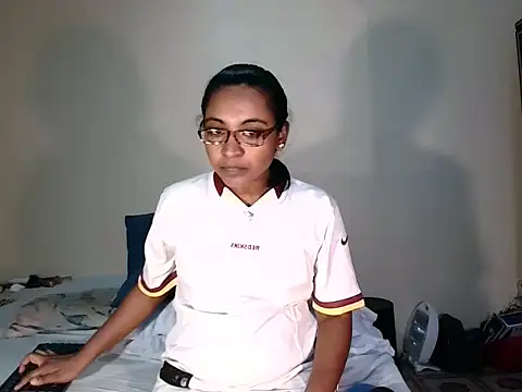 indiansweetflava online show from 11-23-25, 05:40